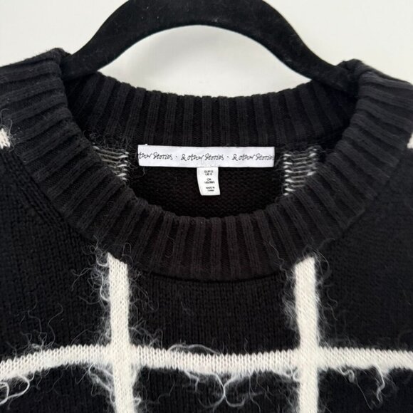 & Other Stories - Black and White Oversized Fuzzy Plaid Sweater - Size S - Picture 2 of 3
